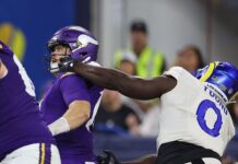 Ref explains late no-call on Byron Young sack in Vikings-Rams
