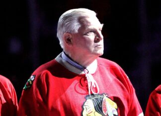 Ex-Blackhawks star, Hall of Fame executive Bill Hay dies at 88