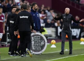 Erik ten Hag slams VAR process after latest Man United loss