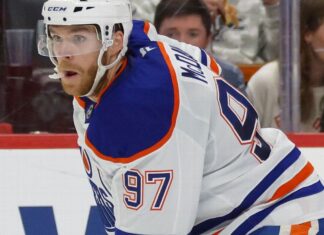 Edmonton Oilers star Connor McDavid exits early with injury