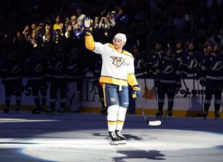 Lightning honor Stamkos’ return with ’emotional’ tribute