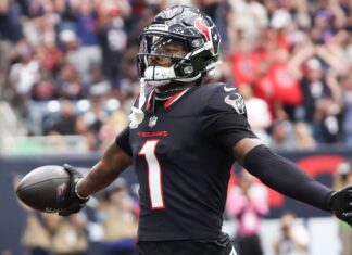 Texans WR Stefon Diggs out for season with torn ACL