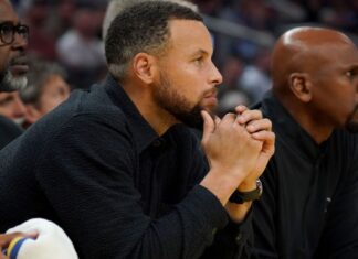Warriors upgrade Curry to questionable ahead of Wizards game