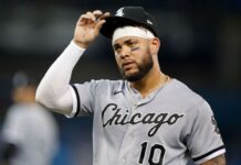 White Sox decline options on 3B Yoán Moncada, C Max Stassi
