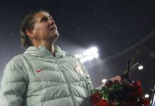 Christine Sinclair extends career as Portland make playoffs