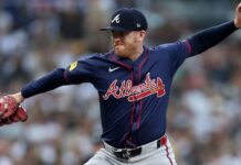 Braves reach $13M contract with Bummer, revise Lopez’s deal