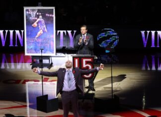 Raptors retire Vince Carter’s No. 15 on emotional night