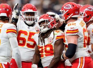Kansas City Chiefs find success in bringing back Hunt, Smith-Schuster