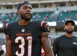Bengals coach says RB Zack Moss (neck) sidelined indefinitely