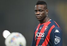 Mario Balotelli returns to Serie A, booked within first 5 minutes